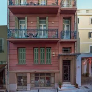 Apollonas Luxurious Apartments 